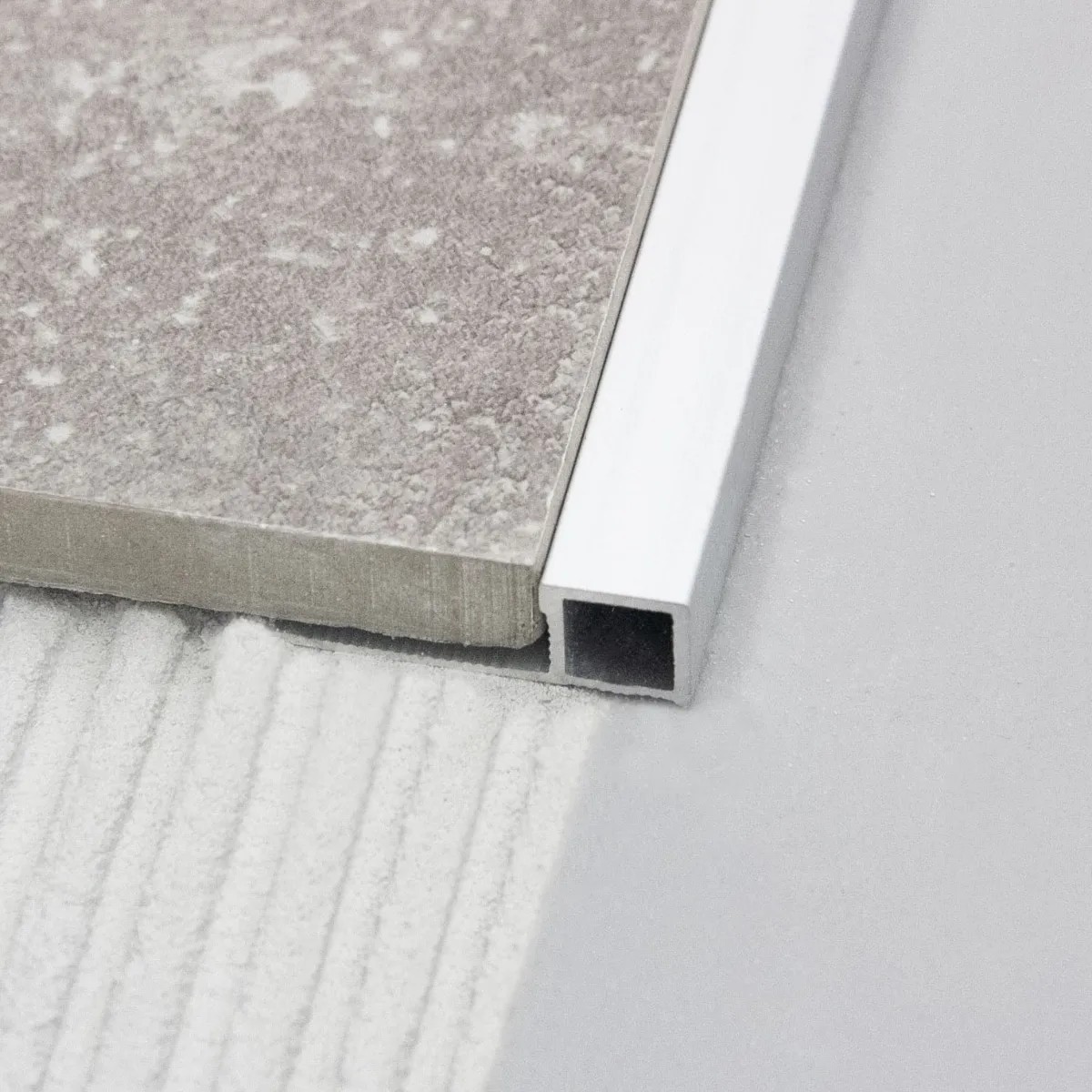 Firkant afslutning mat alu 250 cm